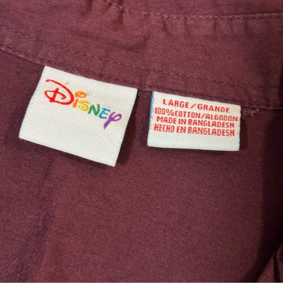 Winnie the Pooh Christmas embroidered button-down burgundy large - Picture 5 of 7